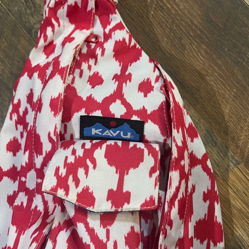 Kavu Red and White Patterned Sling Bag - Picture 3 of 3